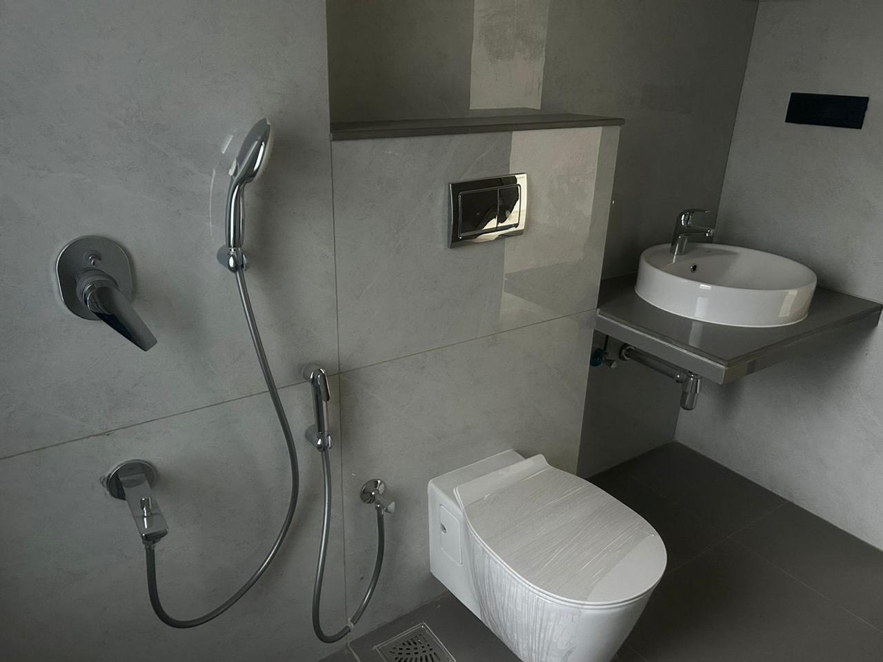 Sanitary Fixtures Photo 3
